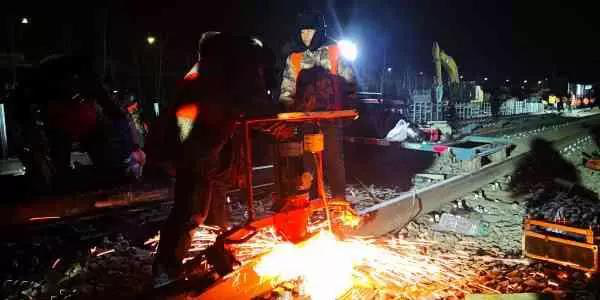 今日頭條、北京日報：13號線清河站撥線工程倒計時，京城地鐵首  次鋪上樹脂軌枕